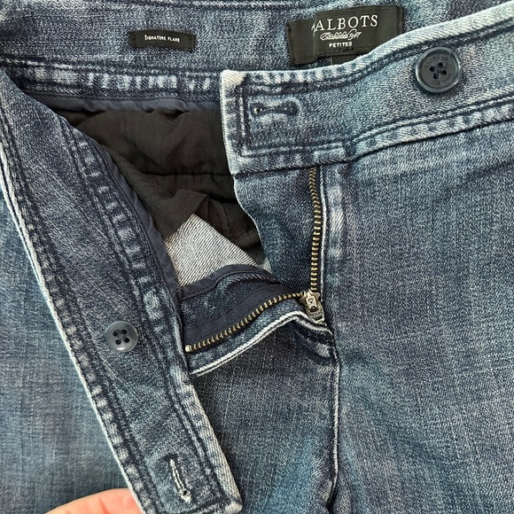 Talbots Signature Flare Classic Fit Jeans Petite Size 4P Medium Wash Denim - Picture 4 of 15